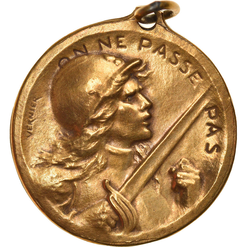 France - Superbe médaille de Verdun 1916 avec barrette France - Superbe médaille de Verdun 1916 avec barrette