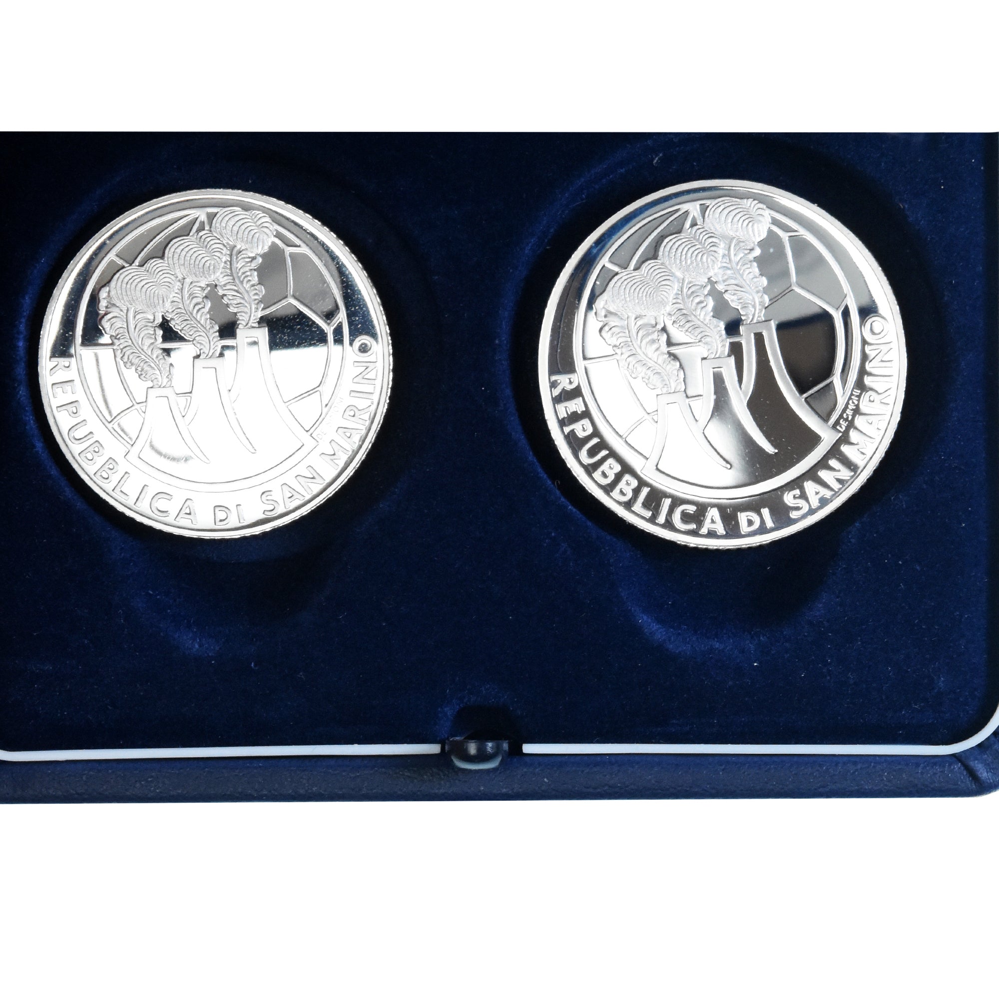 Saint Marin , 5 Euro et 10 Euro, Coupe du Monde en Allemagne - 2006, 2004, Set