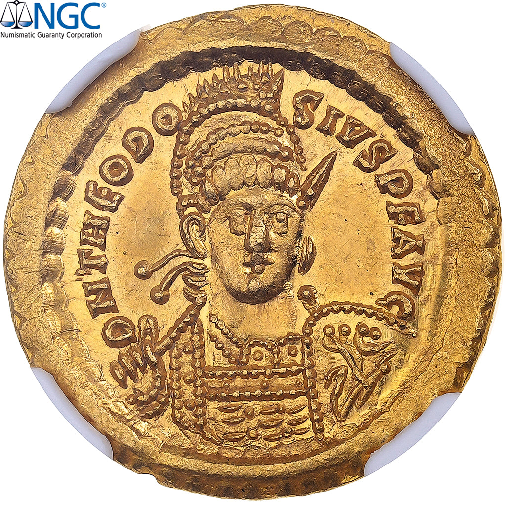 Theodosius II, Solidus, 430-440, Constantinople, Gold, NGC, MS, RIC:257