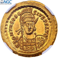 Theodosius II, Solidus, 430-440, Constantinople, Gold, NGC, MS, RIC:257