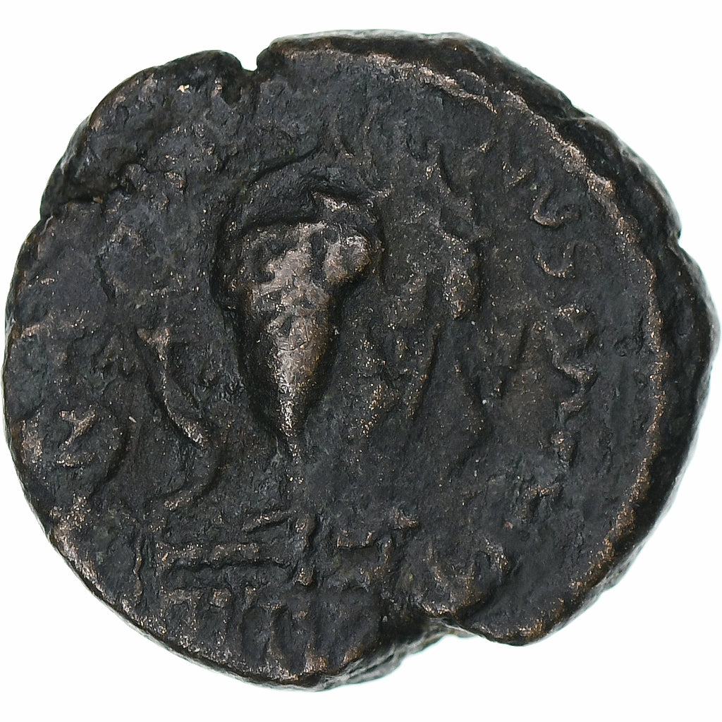 Justinian I, 10 Nummi, 527-565 AD, Constantinople, Bronze, F(12-15)