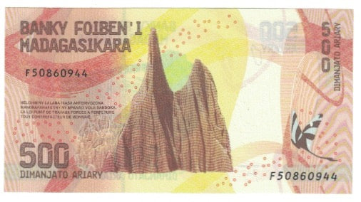 Nota, Madagáscar, 500 Ariary, UNC(65-70)
