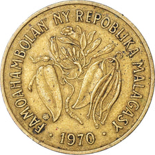 Coin, Madagascar, 10 Francs, 2 Ariary, 1970, Paris, EF(40-45), Aluminum-Bronze