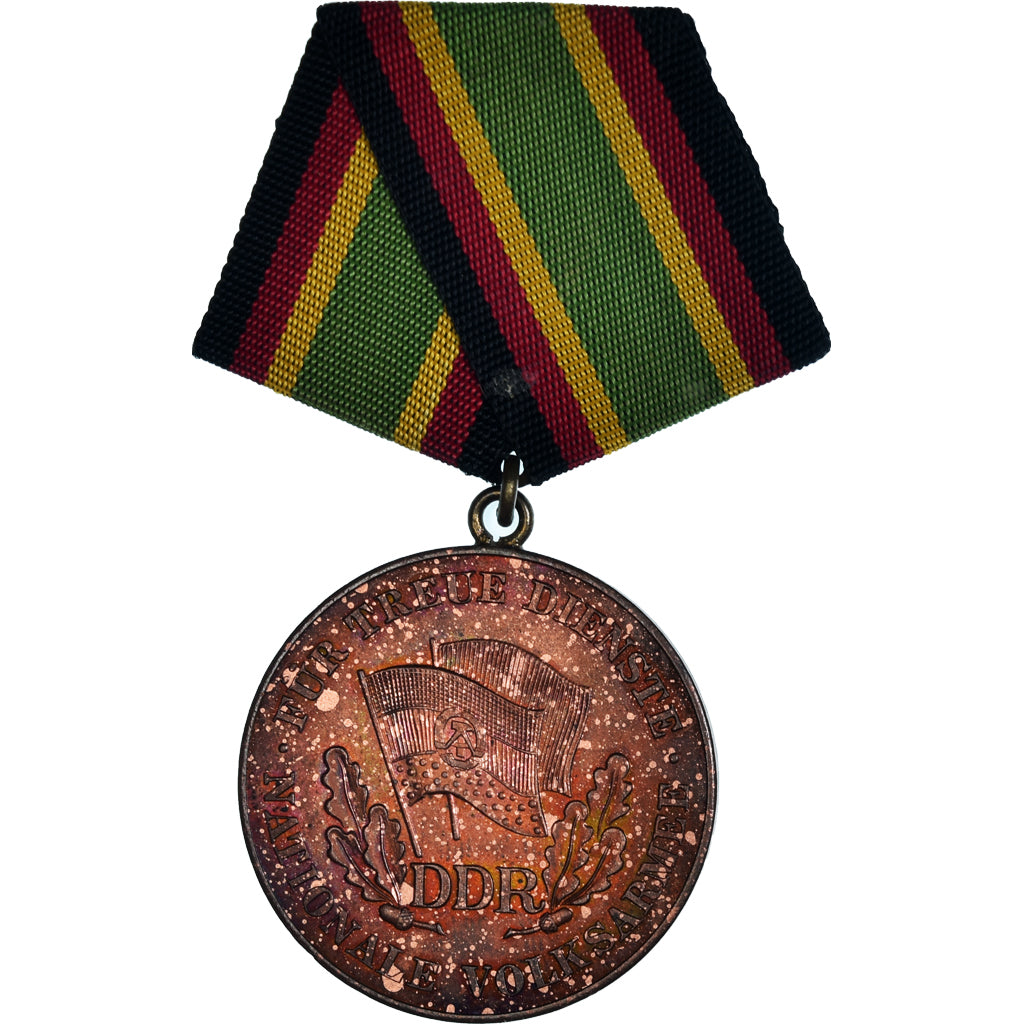 REPUBBLICA DEMOCRATICA TEDESCA, Service Fidèle dans l'Armée Nationale