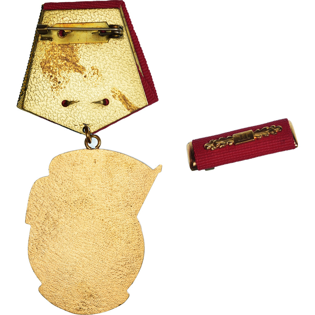 GERMAN-DEMOCRATIC REPUBLIC, Ordre du Drapeau du Travail, Medal, Undated (1954)