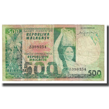 Banknote, Madagascar, 500 Francs = 100 Ariary, KM:64a, VF(20-25)