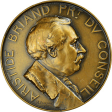 Francja, Medal, Aristide Briand Président du Conseil, Polityka