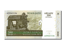 Banknote, Madagascar, 200 Ariary, 2004, UNC(65-70)