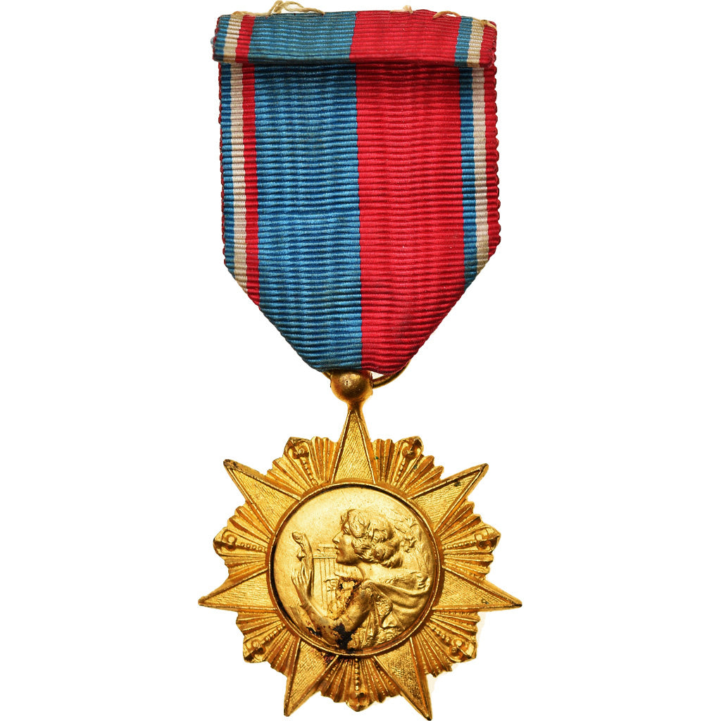 France, Musique, Honneur aux Vétérans, C.M.D.F, Medal, Very Good Quality, Gilt