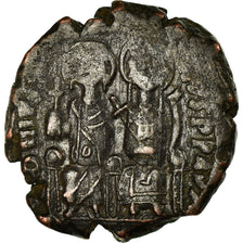 Coin, Justin II, Follis, 571-572, Constantinople, VF(30-35), Copper, Sear:360