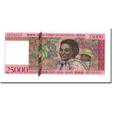 Banknote, Madagascar, 25,000 Francs = 5000 Ariary, Undated (1998), KM:82