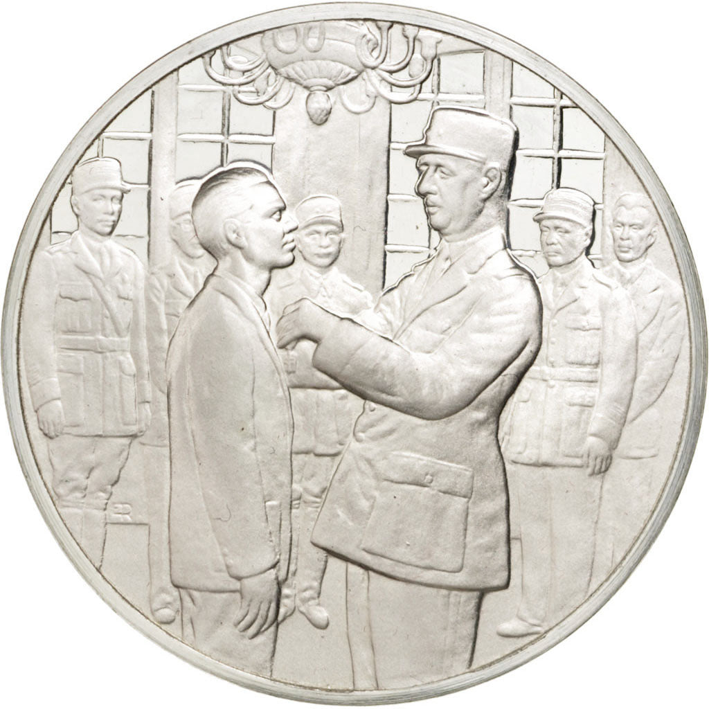 Vie de Charles de Gaulle, Médaille, Générale de Gaulle et Jean Moulin