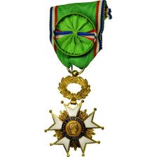 France, Croix pour l'Oeuvre Humanitaire, Médaille, Excellent Quality, Gilt