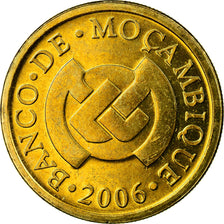 Coin, Mozambique, 50 Centavos, 2006, MS(63), Brass plated steel, KM:136