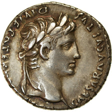 Coin, Augustus, Denarius, 2 BC-4 AD, Lyon - Lugdunum, AU(50-53), Silver, RIC:211